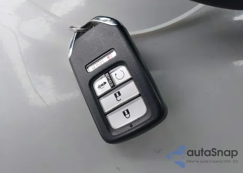 2018 Honda Accord Hybrid Touring z USA, uszkodzony, nr VIN 1HGCV3F96JA005755